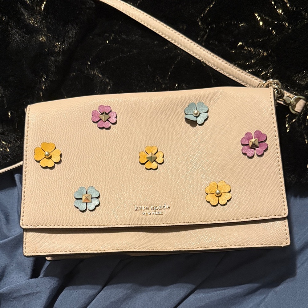 Kate Spade Beige Crossbody Bag with Floral Accents